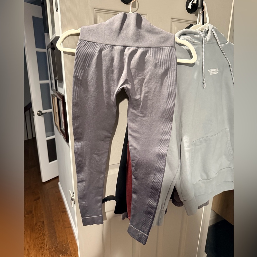 Stylish Gray SetActive leggings